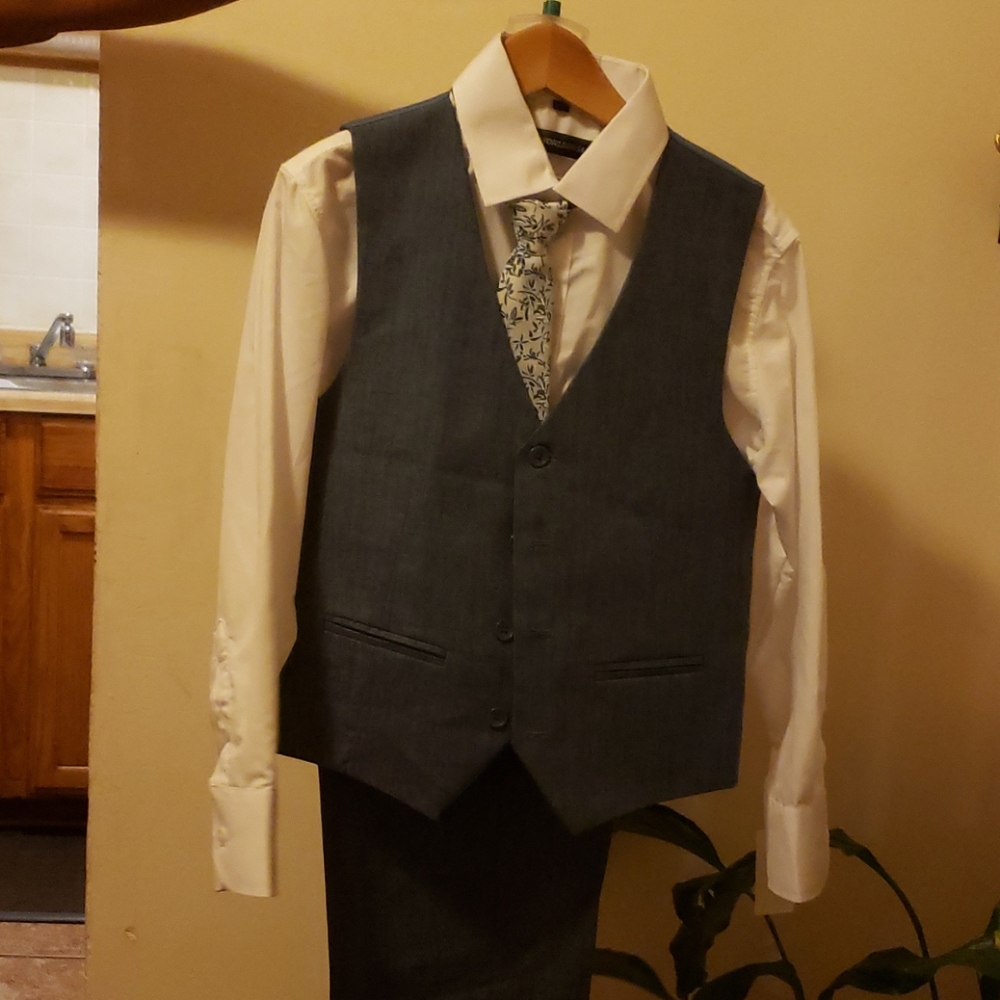 Boys 4 piece suit set